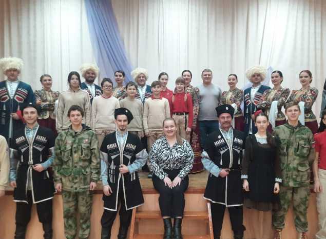 Ансамбль «Казачья застава» выступил в Воскресеновке